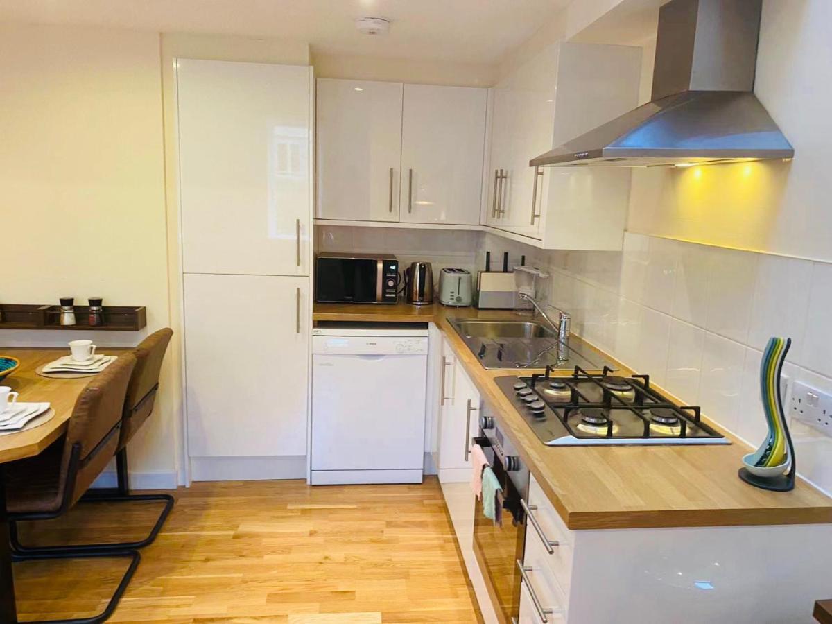 Апартаменты 2 Bed 2 Bath With Private Parking Эдинбург Экстерьер фото