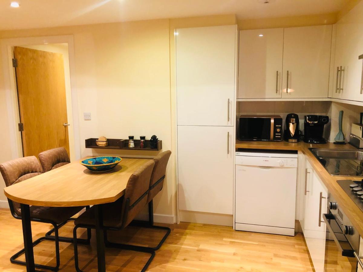 Апартаменты 2 Bed 2 Bath With Private Parking Эдинбург Экстерьер фото