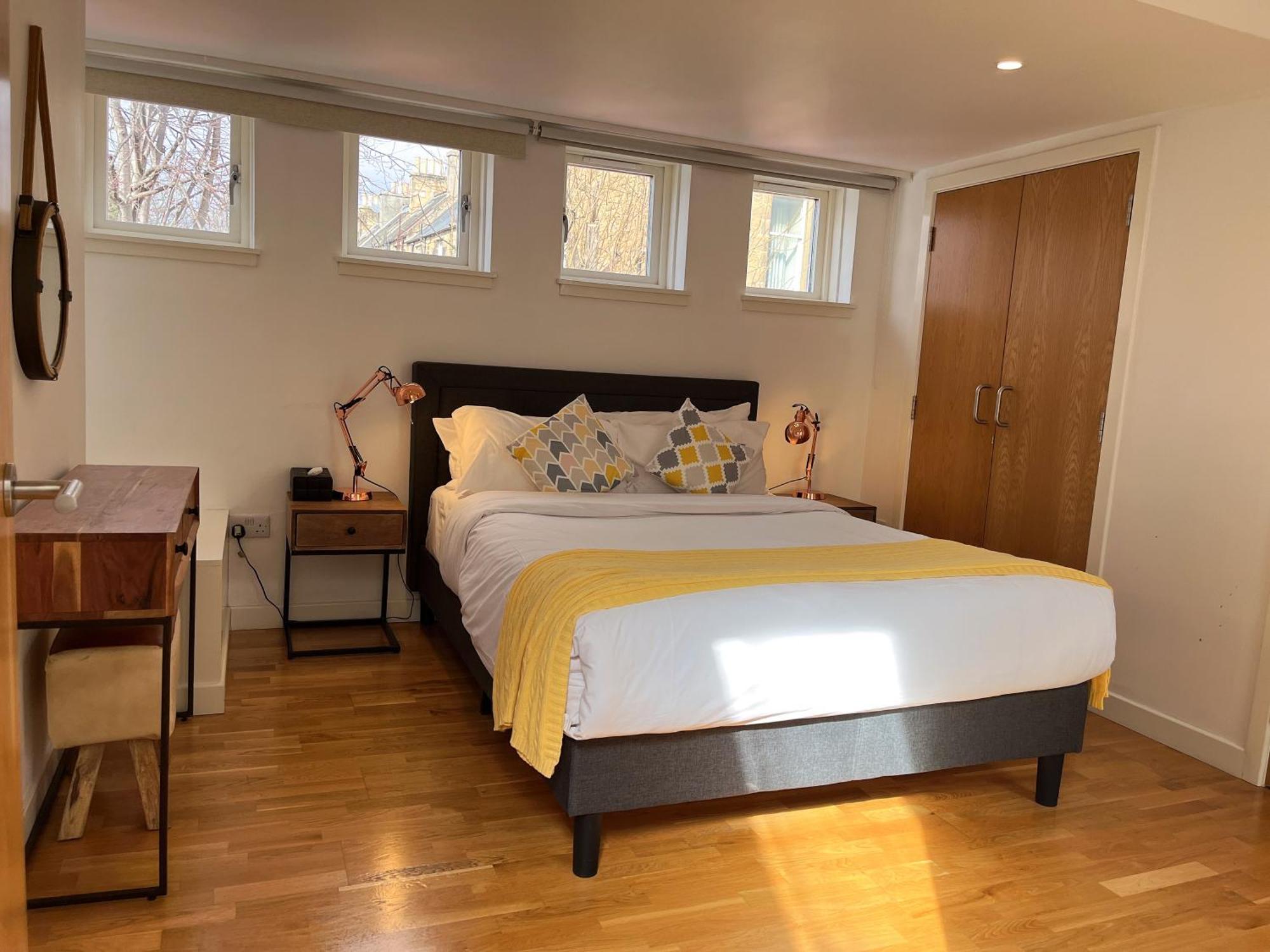 Апартаменты 2 Bed 2 Bath With Private Parking Эдинбург Экстерьер фото